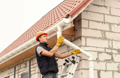Pose et remplacement de gouttières à Laval